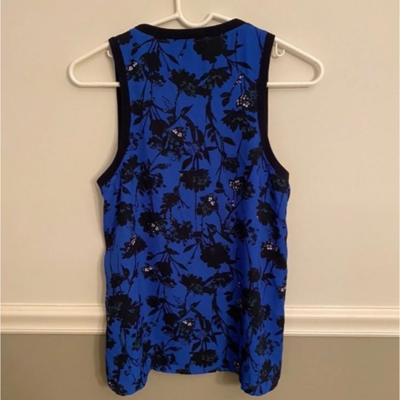 Banana Republic Blue Black Floral Tank Size Small - Picture 2 of 7